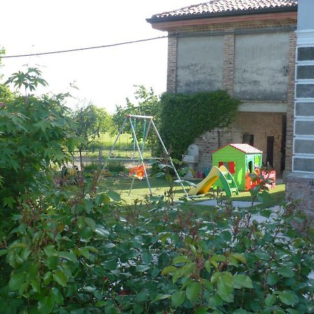 Bed and Breakfast L'Albero Della Gioia à Villanova sull'Arda Extérieur photo